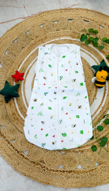 π Buzzing Garden Muslin Sleeping Bag β Nature-Inspired Comfort for Peaceful Dreams